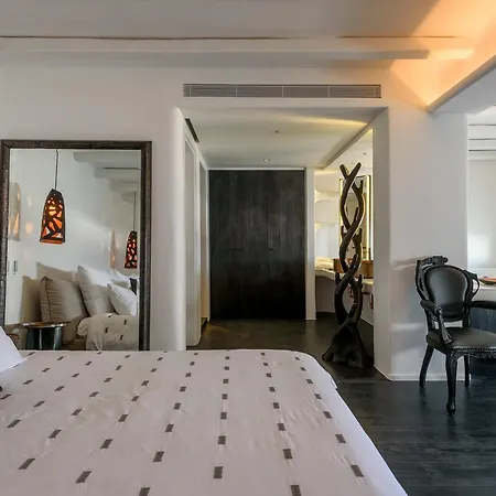Cavo Tagoo Santorini
